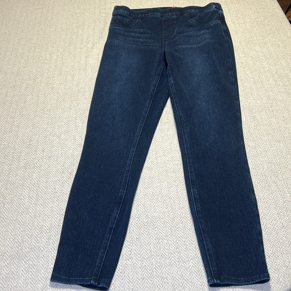 SPANX Navy Blue Pull on Skinny Jeans. Size Medium - Picture 2 of 12